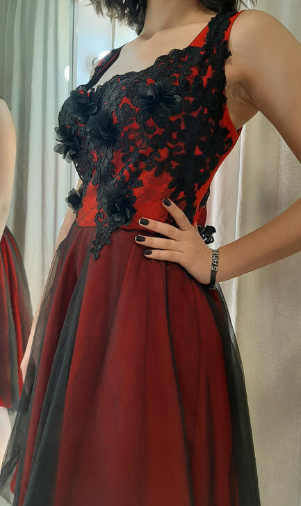 A bold statement of strength and femininity!